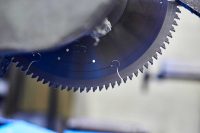 تیغ اره آب صابونی؛ انتخاب حرفه‌ای برای برش سرد و دقیق در صنایع فلزی